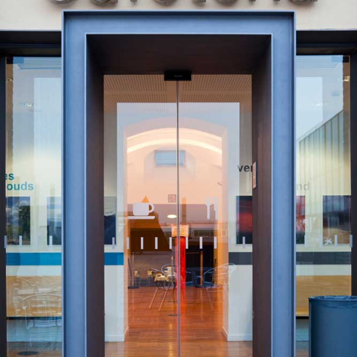 Correderas de Apertura Central y Lateral